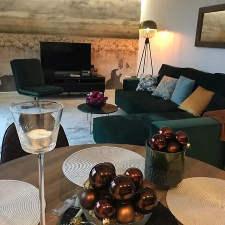 Baltic Riviera - Garden Sanctuary Retreat Gdańsk