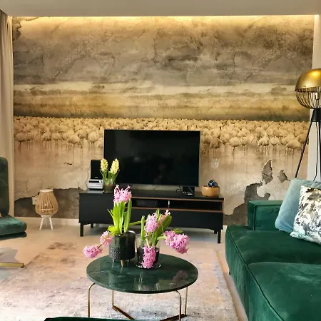 Baltic Riviera - Garden Sanctuary Retreat *