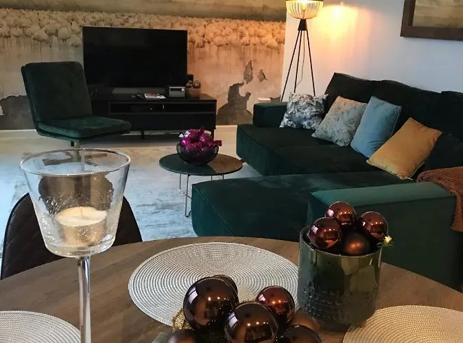 Baltic Riviera - Garden Sanctuary Retreat Gdańsk