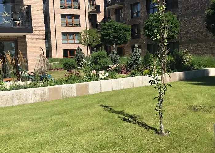 Апартаменты Baltic Riviera - Garden Sanctuary Retreat Гданьск