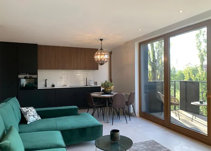 Baltic Riviera - Garden Sanctuary Retreat Апартаменты Гданьск