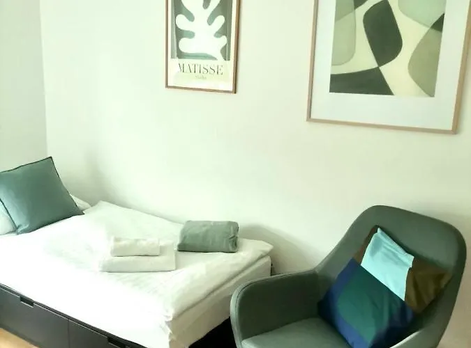 Апартаменты Baltic Riviera - Garden Sanctuary Retreat Гданьск